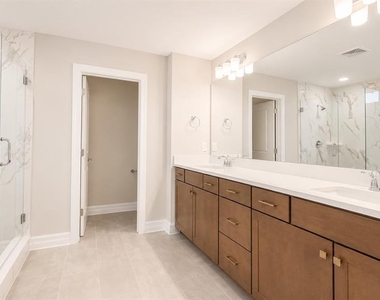 16628 Silver Brook Way - Photo Thumbnail 38