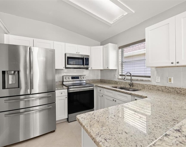 11218 Worley Avenue - Photo Thumbnail 10
