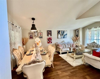 2146 Blackstone Landing Drive - Photo Thumbnail 9