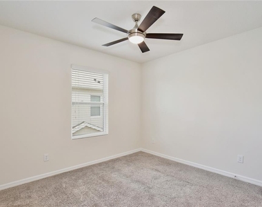 3520 Seneca Club Loop - Photo Thumbnail 16