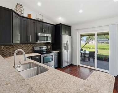 12118 Dickenson Lane - Photo Thumbnail 9