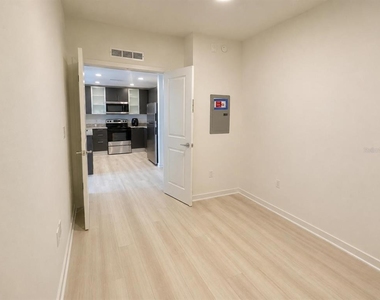 5587 Millenia Park Boulevard - Photo Thumbnail 10