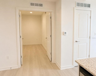 5587 Millenia Park Boulevard - Photo Thumbnail 5
