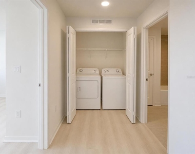 5587 Millenia Park Boulevard - Photo Thumbnail 15