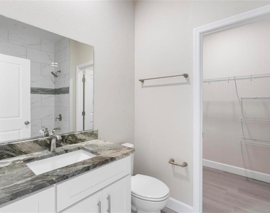 1201 W 9th Street - Photo Thumbnail 4