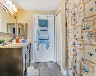 3702 Palm Desert Lane - Photo Thumbnail 14
