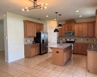 8026 Corkfield Ave - Photo Thumbnail 2