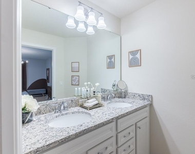 7215 Oakmoss Loop - Photo Thumbnail 35