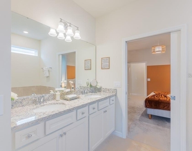 7215 Oakmoss Loop - Photo Thumbnail 59