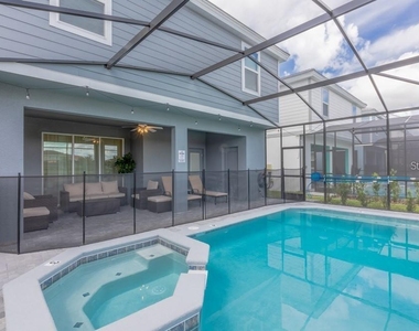 7215 Oakmoss Loop - Photo Thumbnail 21