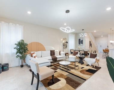 7215 Oakmoss Loop - Photo Thumbnail 6