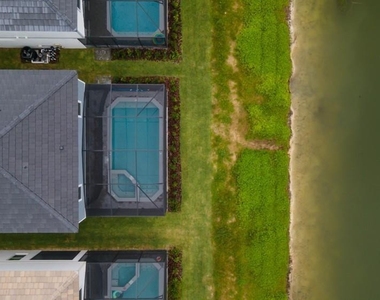 7215 Oakmoss Loop - Photo Thumbnail 17
