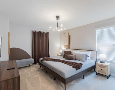 7215 Oakmoss Loop - Photo Thumbnail 73