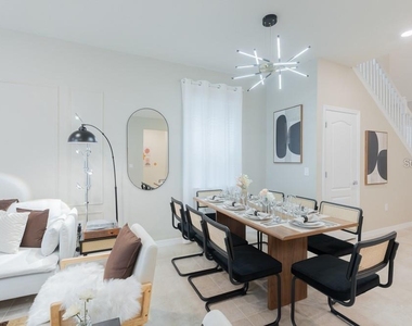 7215 Oakmoss Loop - Photo Thumbnail 11