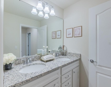 7215 Oakmoss Loop - Photo Thumbnail 34