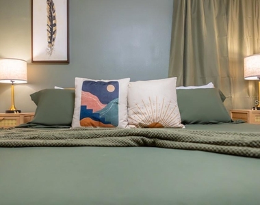 7215 Oakmoss Loop - Photo Thumbnail 77
