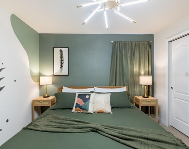 7215 Oakmoss Loop - Photo Thumbnail 80
