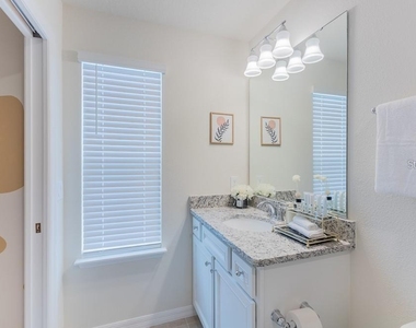 7215 Oakmoss Loop - Photo Thumbnail 56