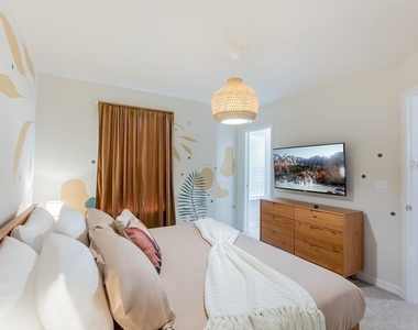 7215 Oakmoss Loop - Photo Thumbnail 64