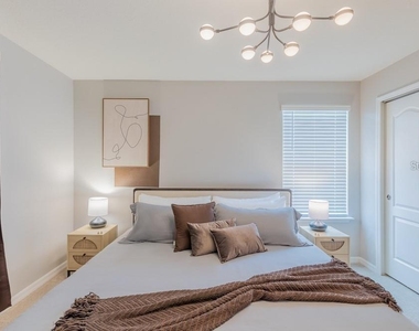 7215 Oakmoss Loop - Photo Thumbnail 70