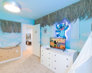 7215 Oakmoss Loop - Photo Thumbnail 54