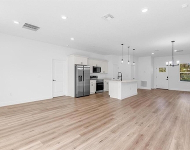 4411 Sw 172nd St Road - Photo Thumbnail 5