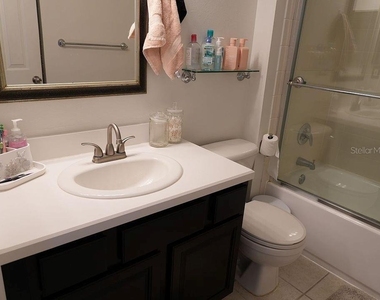 1004 Waterside Drive - Photo Thumbnail 7