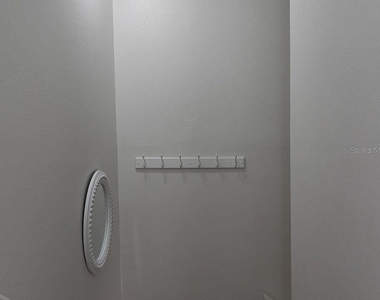 1004 Waterside Drive - Photo Thumbnail 14