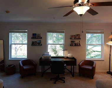 1004 Waterside Drive - Photo Thumbnail 20
