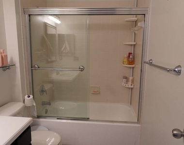 1004 Waterside Drive - Photo Thumbnail 4