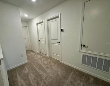 3037 Canary Avenue - Photo Thumbnail 12