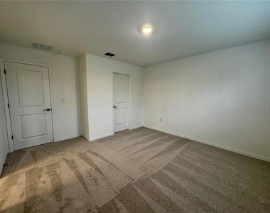 3037 Canary Avenue - Photo Thumbnail 13