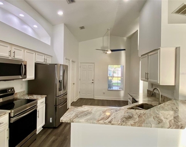 10264 Oak Crest Road - Photo Thumbnail 9