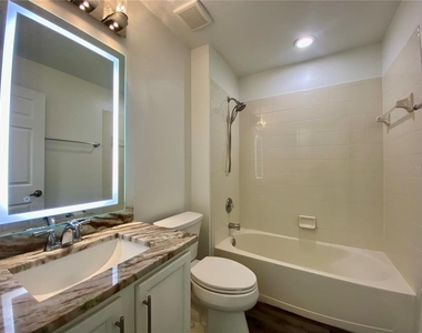 10264 Oak Crest Road - Photo Thumbnail 21