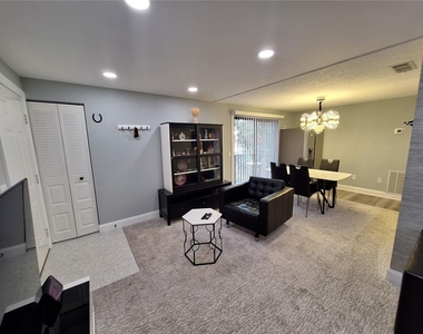 4022 Beaver Lane - Photo Thumbnail 5