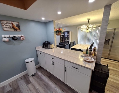 4022 Beaver Lane - Photo Thumbnail 8