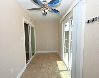 349 E Market Square - Photo Thumbnail 15