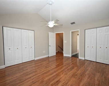 349 E Market Square - Photo Thumbnail 22