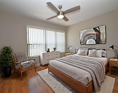 349 E Market Square - Photo Thumbnail 28