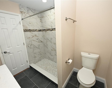 349 E Market Square - Photo Thumbnail 27