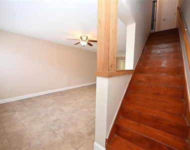 349 E Market Square - Photo Thumbnail 18