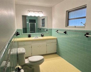 1241 N Lake Elbert Drive Ne - Photo Thumbnail 10