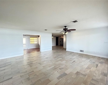 1241 N Lake Elbert Drive Ne - Photo Thumbnail 2