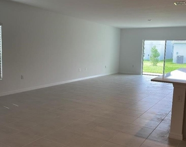 5586 Tranquila Lane - Photo Thumbnail 13