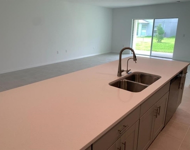5586 Tranquila Lane - Photo Thumbnail 8