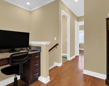 9219 Laureate Boulevard - Photo Thumbnail 9