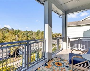 9219 Laureate Boulevard - Photo Thumbnail 16