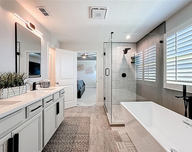 2501 Sky Stone Court - Photo Thumbnail 20