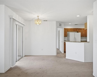 4600 E Moody Boulevard - Photo Thumbnail 12