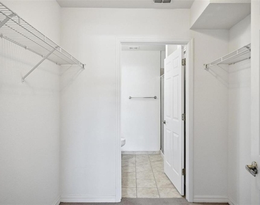 4600 E Moody Boulevard - Photo Thumbnail 25